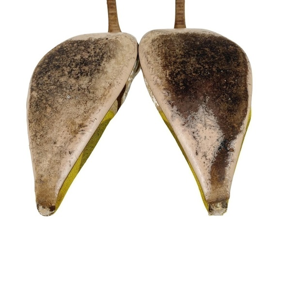 Miu Miu Pointed Toe Pumps - Picture 5 of 13